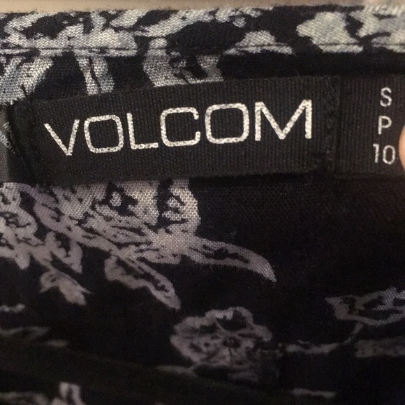 Volcom Black Floral Romper Small - Picture 8 of 8